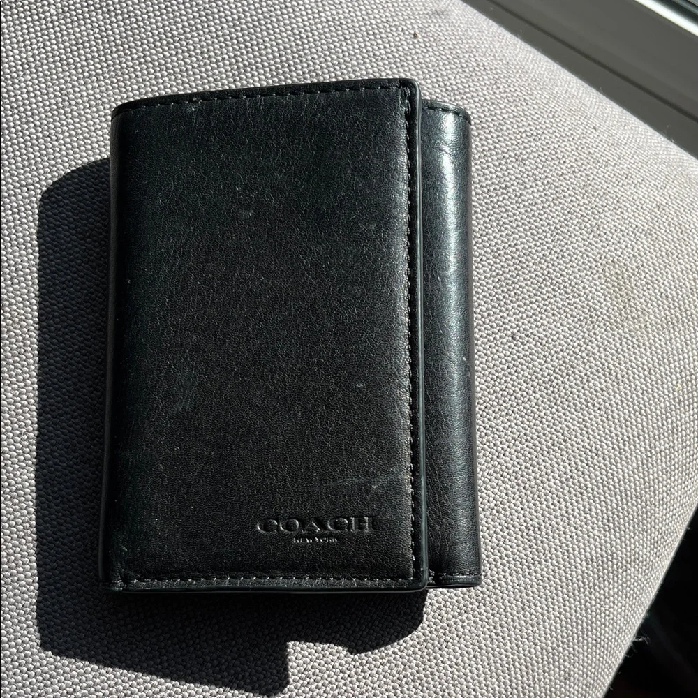 Coach Men's Black Smooth Leather Trifold Wallet